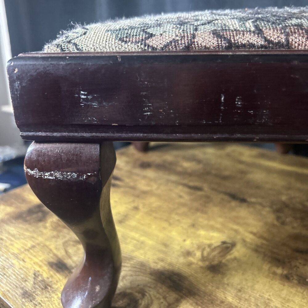 Upholstered Stool Tapestry Floral Wood Trim Vintage Taiwan Poly Pad READ 17x12x9 - Picture 5 of 16